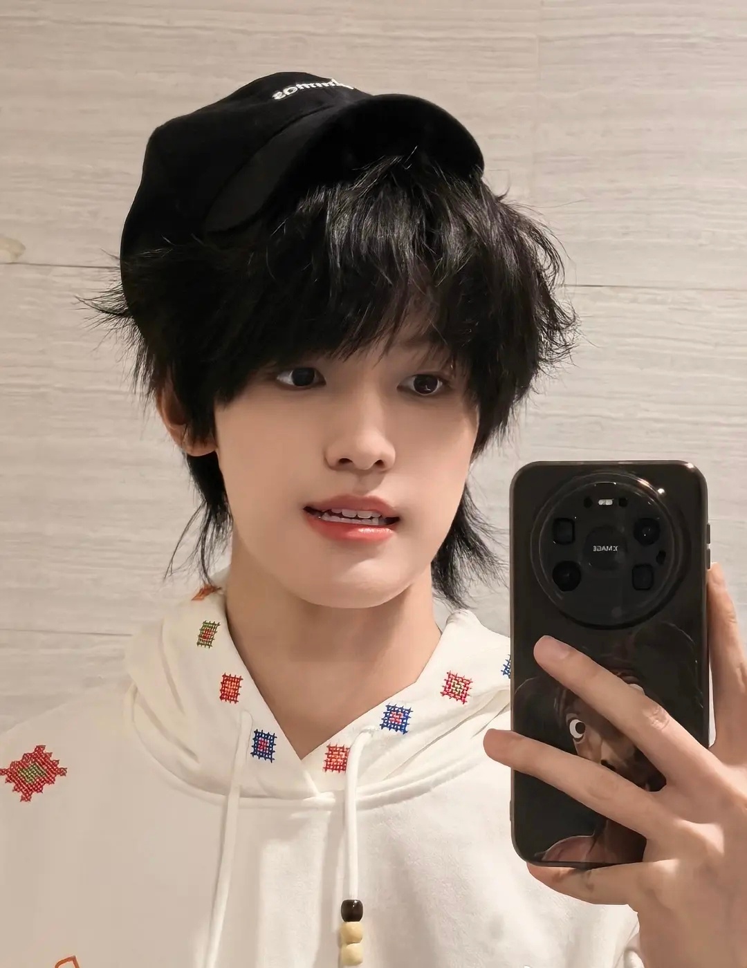 无奖竞猜，这谁呀？ 