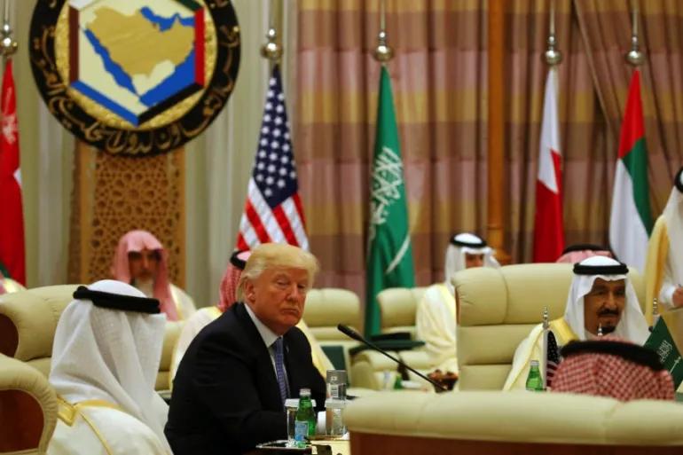 特朗普或对海湾盟友开出“天价账单”：若想停战，就掏2.5万亿！
 
近日，一位阿