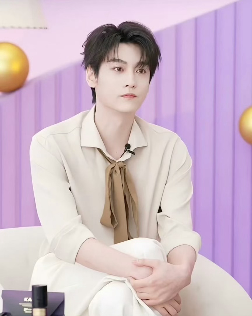 田栩宁直播哭了 