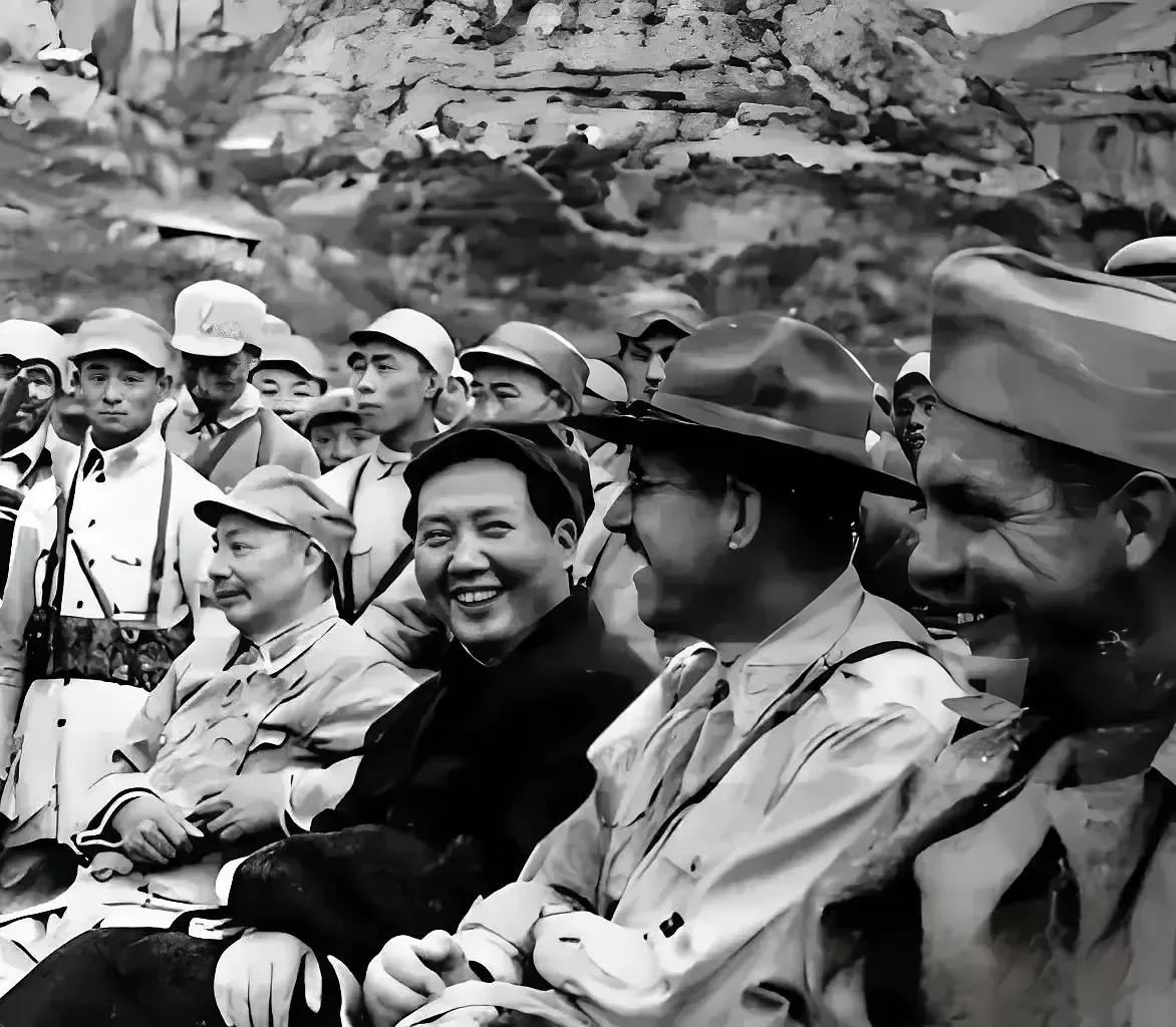 “在困难面前要承认困难，分析困难，向困难作斗争。”