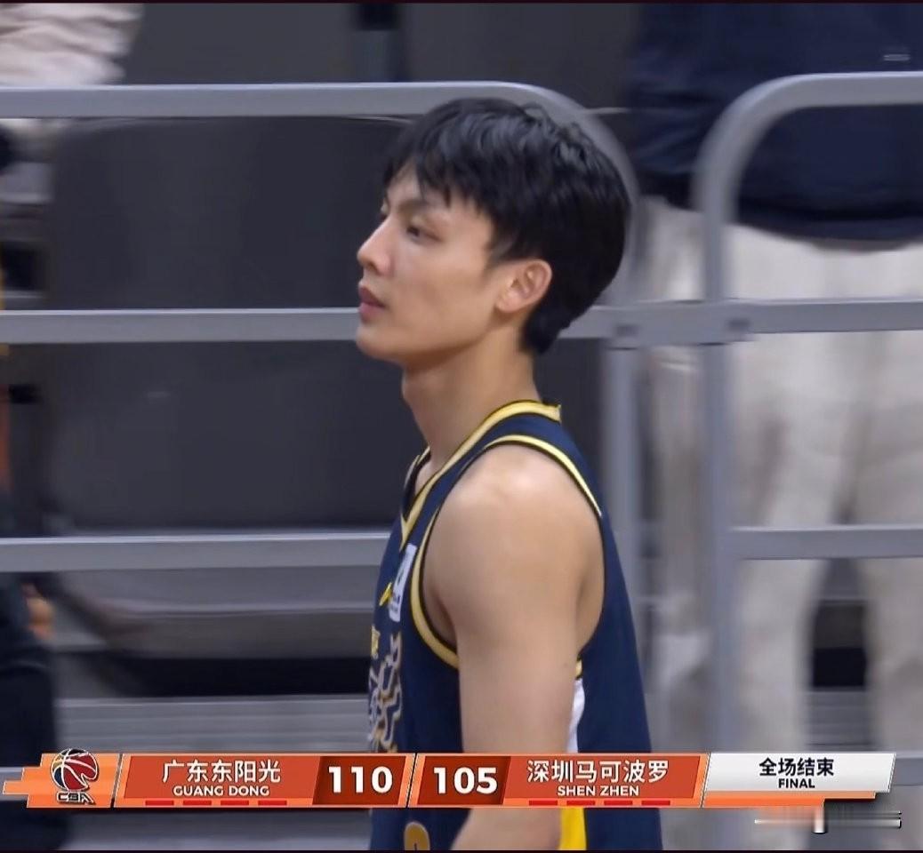 让人安心！萨林杰谈徐杰：

“徐杰太棒了。”

“他最后的抛投。”

“直接杀死