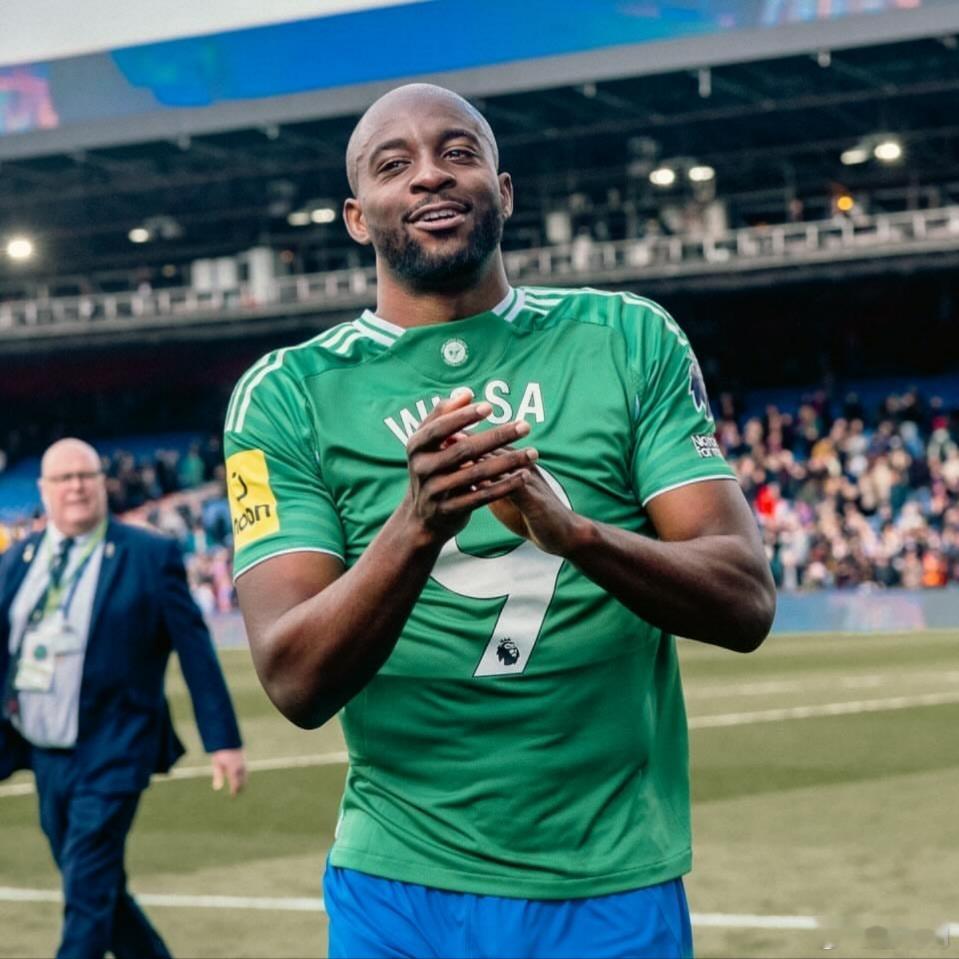 【爱酱】马特塔昨天替补打进2球帮助水晶宫逆转纽卡。本赛季冬窗这波转会把他折腾地够