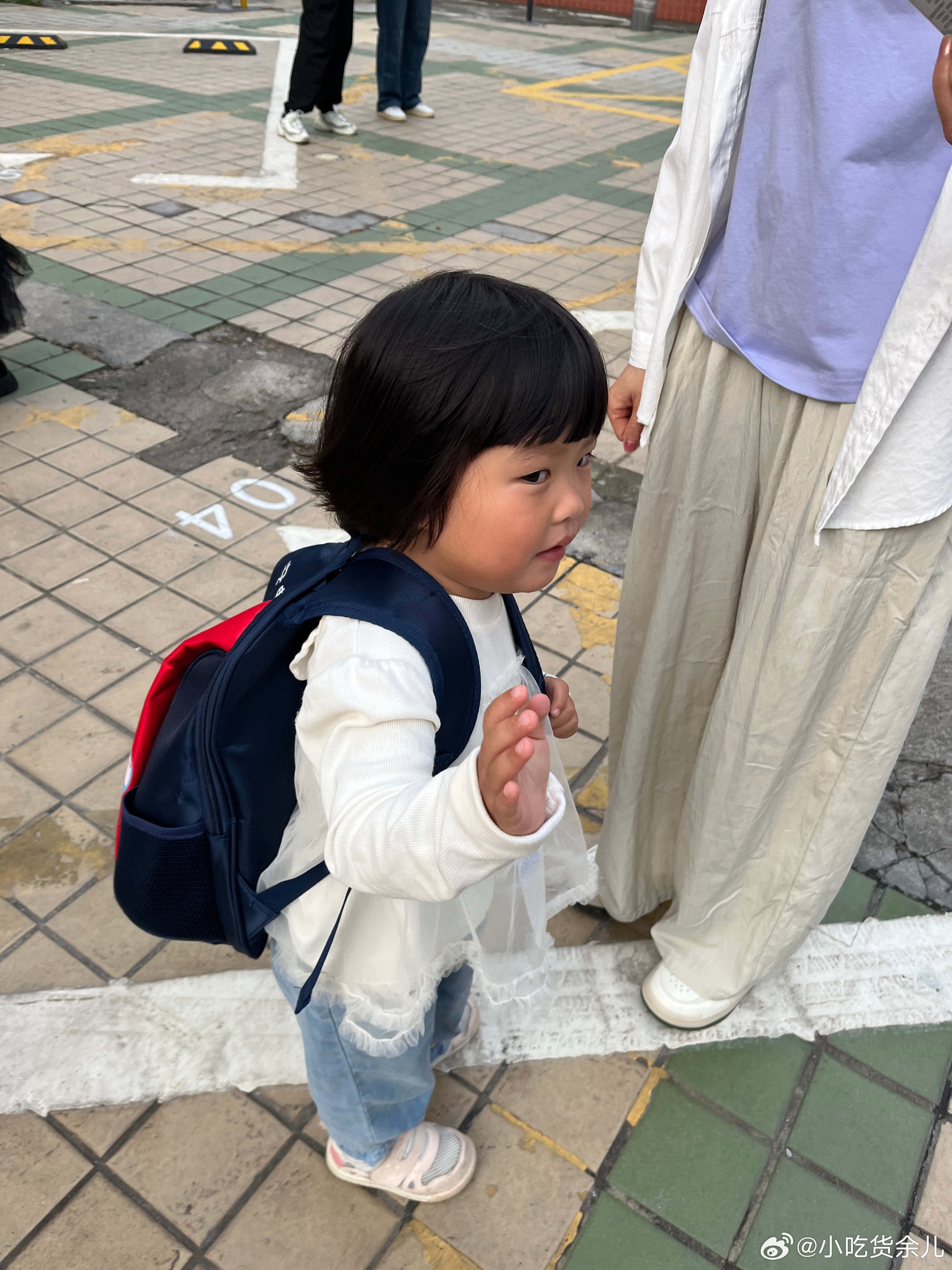 送了，现在不会问，妈妈你会不会来接我。我觉得是上个学期的厌学症，移到这个学期来了