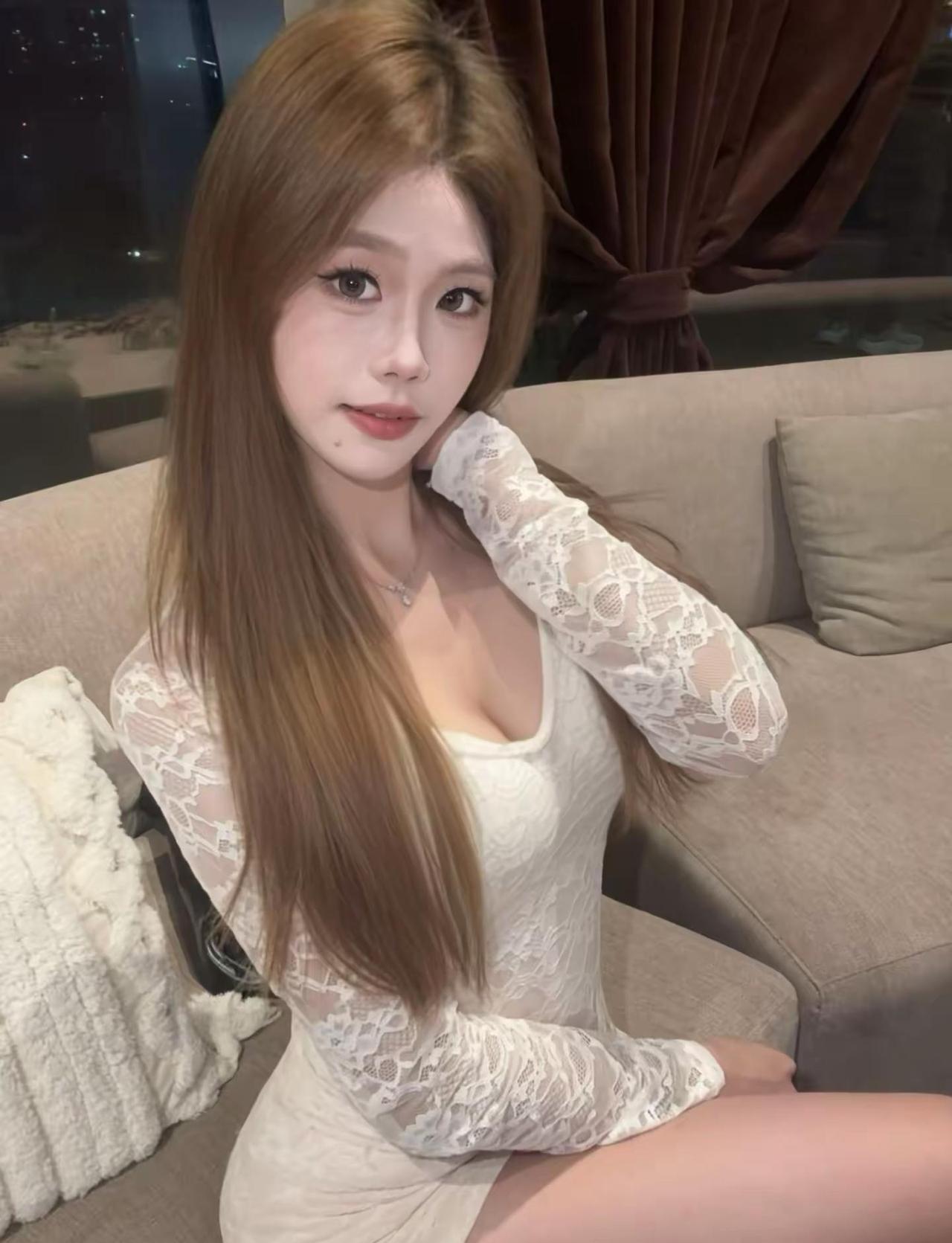 她不行 换我吧 伤害男人的事我做不到。氛围感拉满的穿搭 温柔纯欲风穿搭分享 白蕾