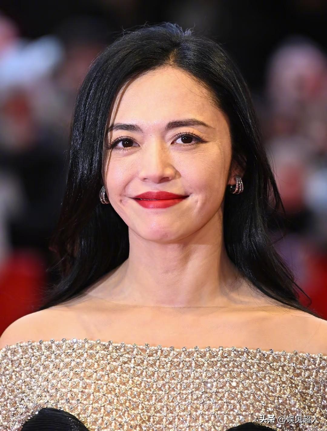 面相这东西，真骗不了人，不信你看看姚晨，一说一个准。
 
老辈人常说女人嘴大守空