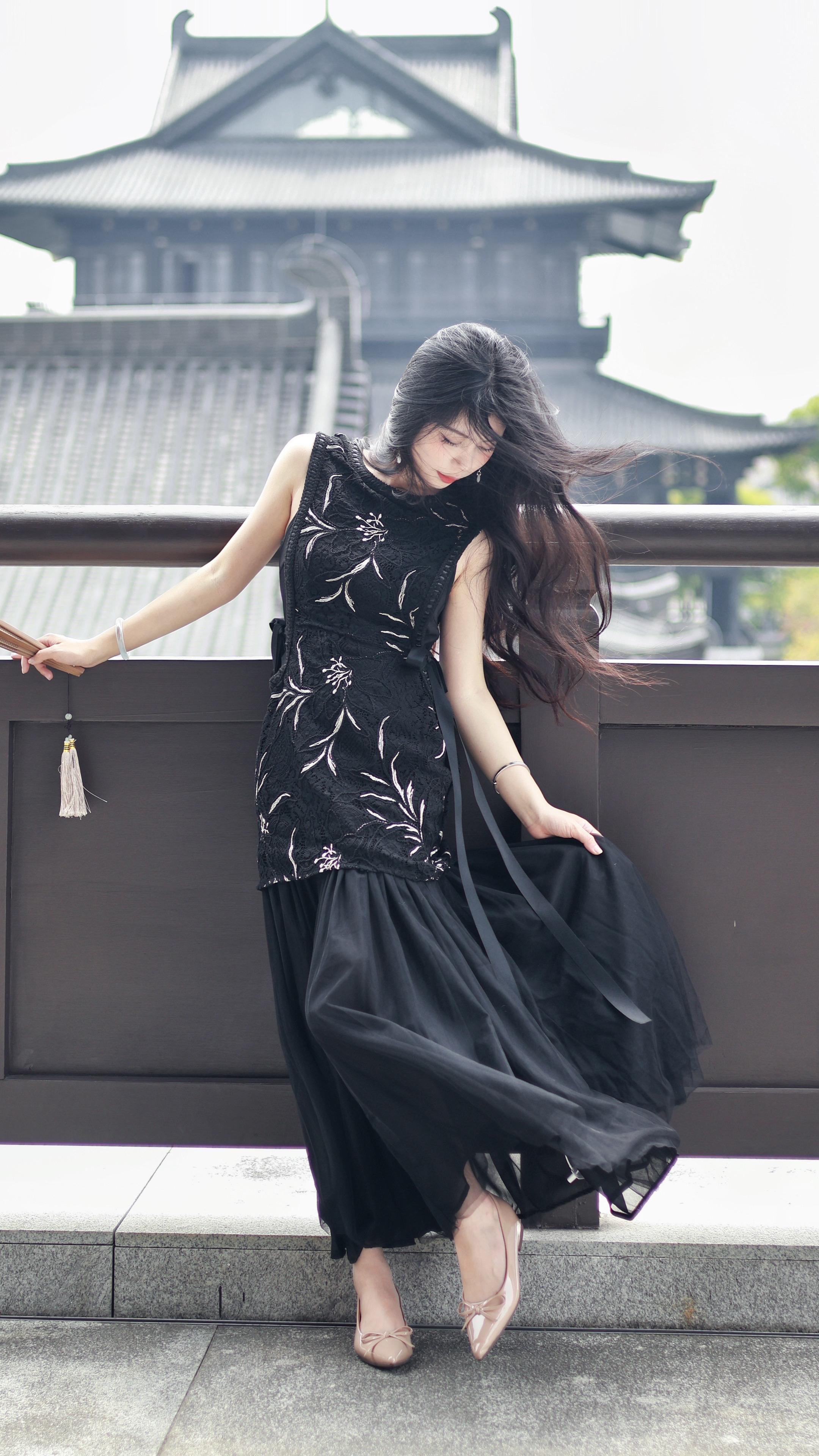 愿为你放下万千的荣华。