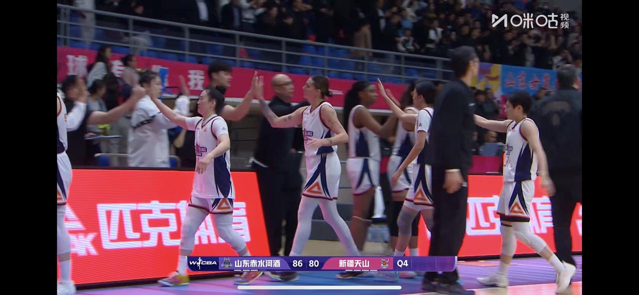 没想到，山东女篮扳回一城，大比分1:1平
86:80

这场球我几乎没有看，因为