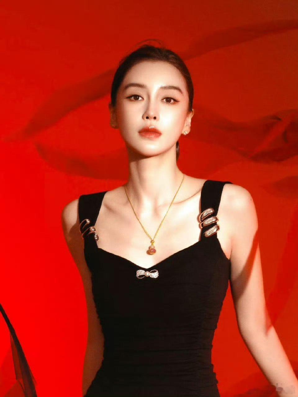 曝Angelababy爱发朋友圈那我和Angelababy也差不多呀也喜欢没事发