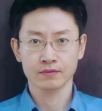 曾被捧为国之栋梁的 “芯片天才” 陈进，靠一张砂纸演惊天骗局，狂卷国家十几亿科研