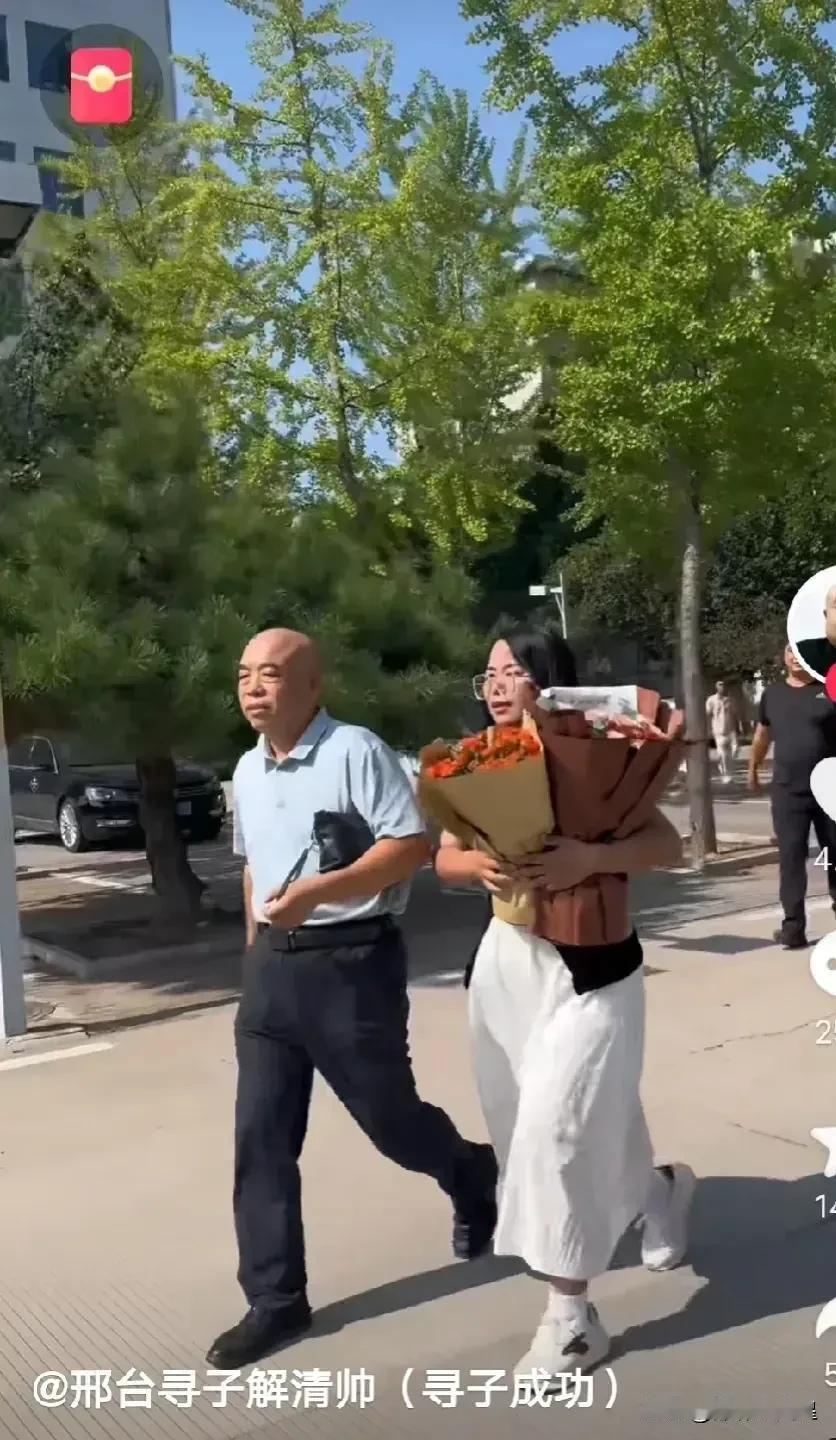 真不明白，解克锋真心实意为寻亲家庭寻亲，为什么有人还要黑他？

近日，解克锋又成