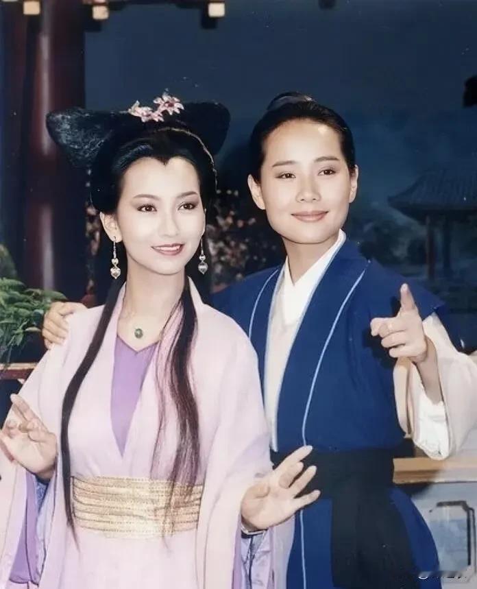 许仙这辈子的追求就是有个相敬如宾的老婆然后有自己的事业，然后家庭和睦地过完一生。