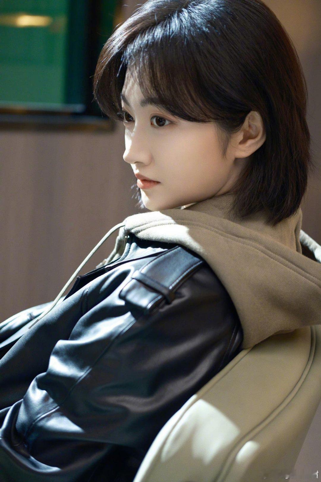 #景甜白开水妆# 好美#景甜短发也好甜# ​​​