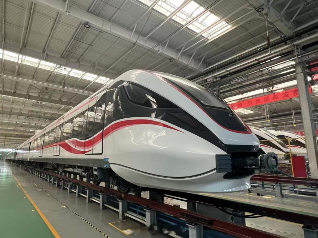 【北京最长地铁开始空载试运行 跨省通勤坐地铁不是梦】据媒体报道，北京轨道交通22