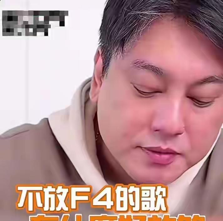 当字幕组调亮画面时，所有观众屏住了呼吸。
他拇指滑动屏幕的轨迹，被高清镜头放大成