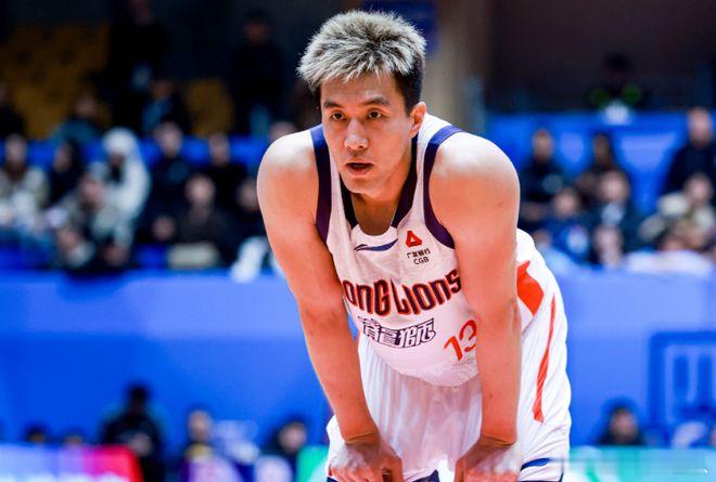 郭艾伦复出两场都赢了 龙狮男篮险胜青岛，郭艾伦赛后发布会：“很开心回到球队，跟大