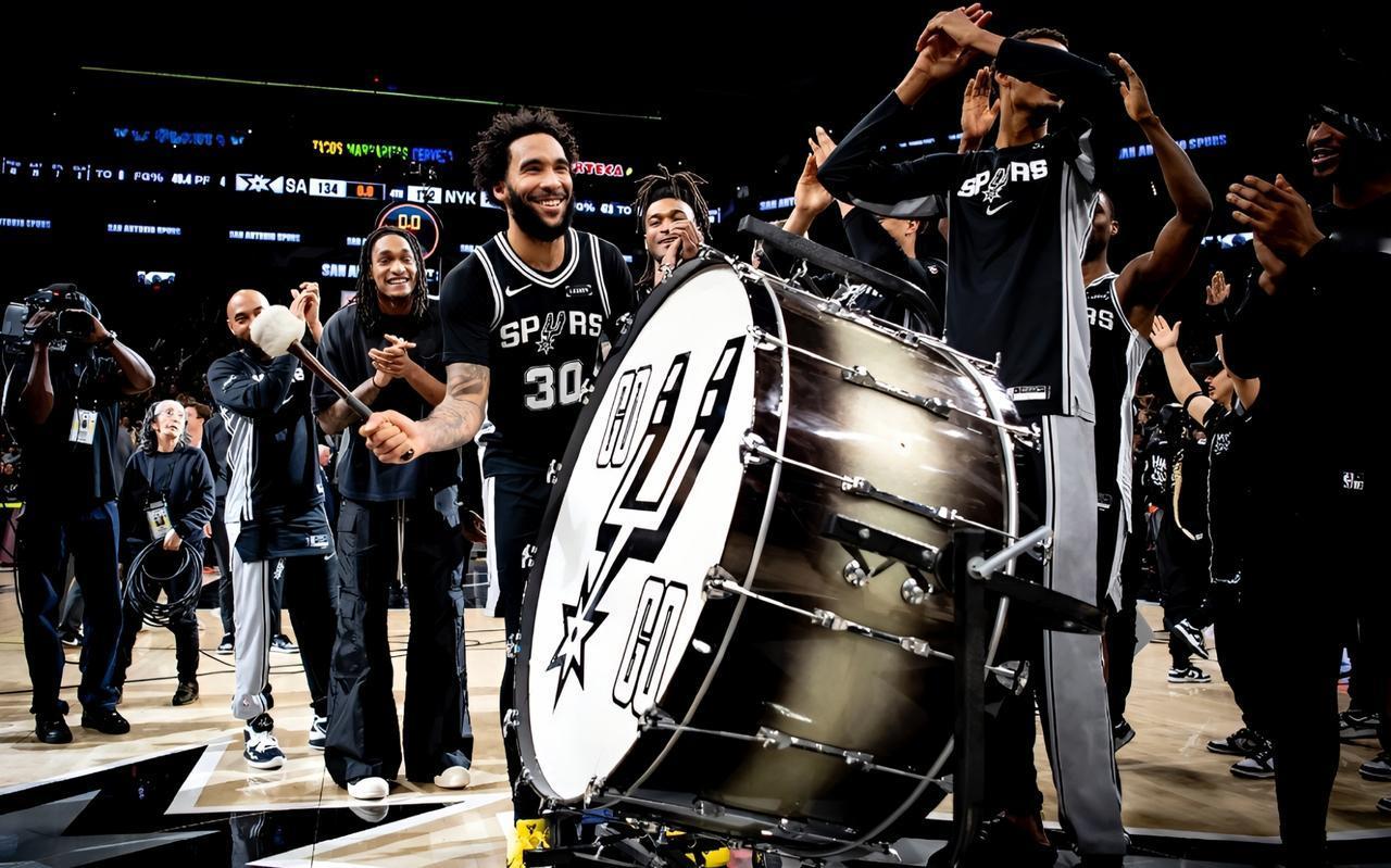 三挫雷霆之后，联盟所有强队都开始畏惧马刺队了！

马刺24胜9负高居西部第二，而