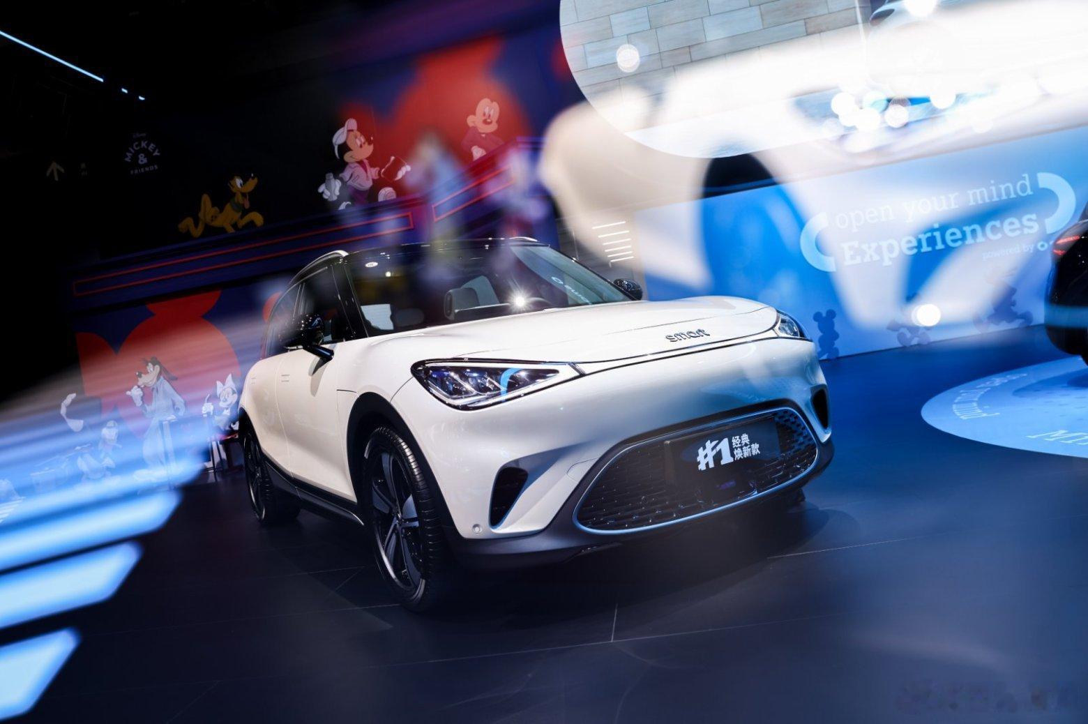 15万预算，你会选择奔味smart还是光束汽车mini？15万纯电精灵1号超值升