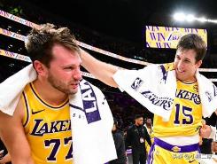 医学专家：里夫斯和东契奇一同前往西班牙，按计划将进行注射治疗

医学专家Jess