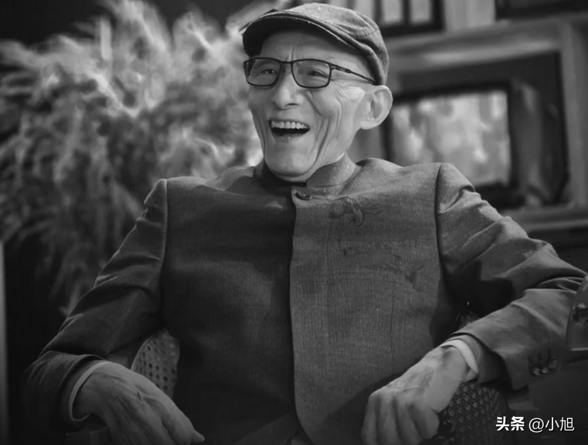 看到游本昌去世的消息，我脑子里冒出来的不是济公。

是他自己写的一句话。1956