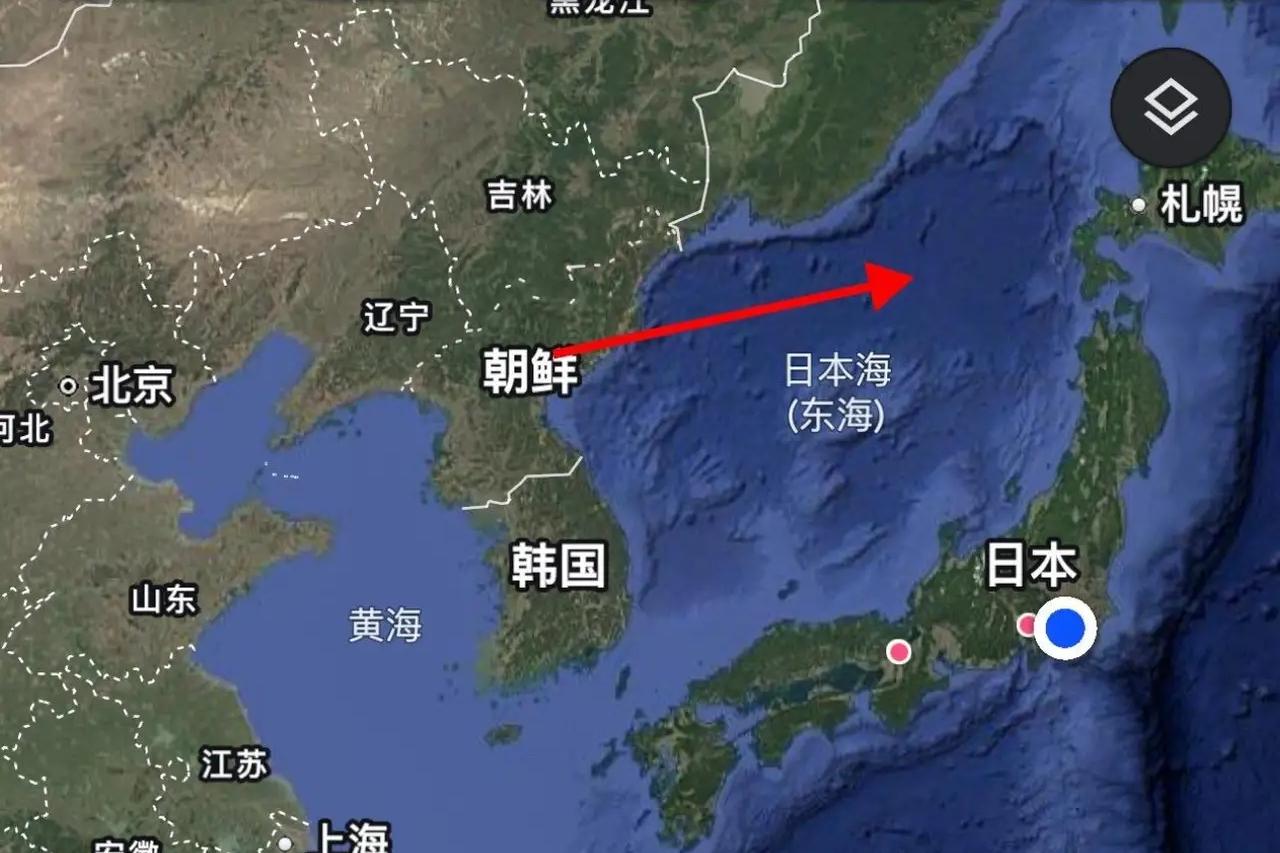 朝鲜给日本送了一份大礼
27日，朝鲜向日本海发射了数枚飞行物，可能是发射弹道导弹
