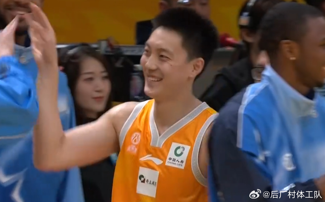 胡明轩三分大赛冠军 胡明轩和于米提三分大赛决赛22分打平进入附加赛，小胡附加赛3