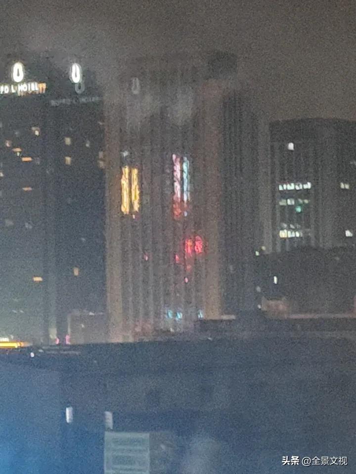 昨天元宵节，是不是元宵节的起源地——汉城在搞庆祝活动？晚上12点西安城北应该是凤