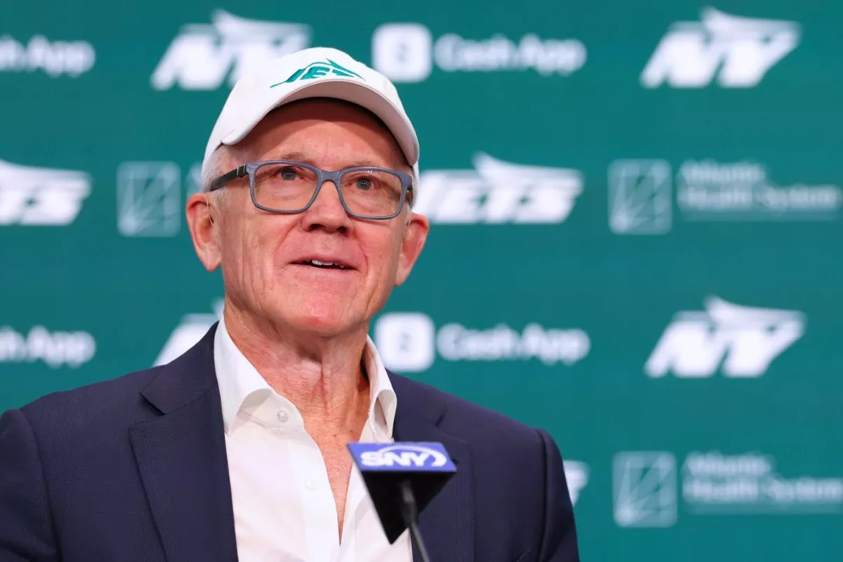 美国亿万富豪、NFL纽约喷气机队的老板伍迪·约翰逊已经收购了阿斯顿·马丁F1车队