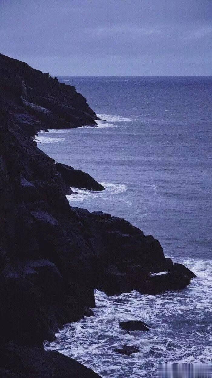 大海和日落不属于任何人，但却是每个人都向往的浪漫#青春许愿季# #高考护航行动#