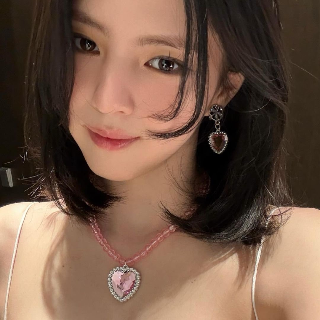韩素希[超话]  韩素希  韩素希1118生日快乐  Birthday Girl