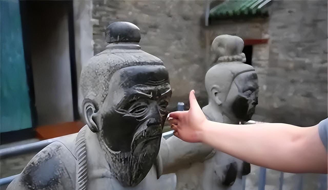1753年，乾隆故意“刁难”新科状元秦大士：“朕听说你的祖上是秦桧？”金殿上不少