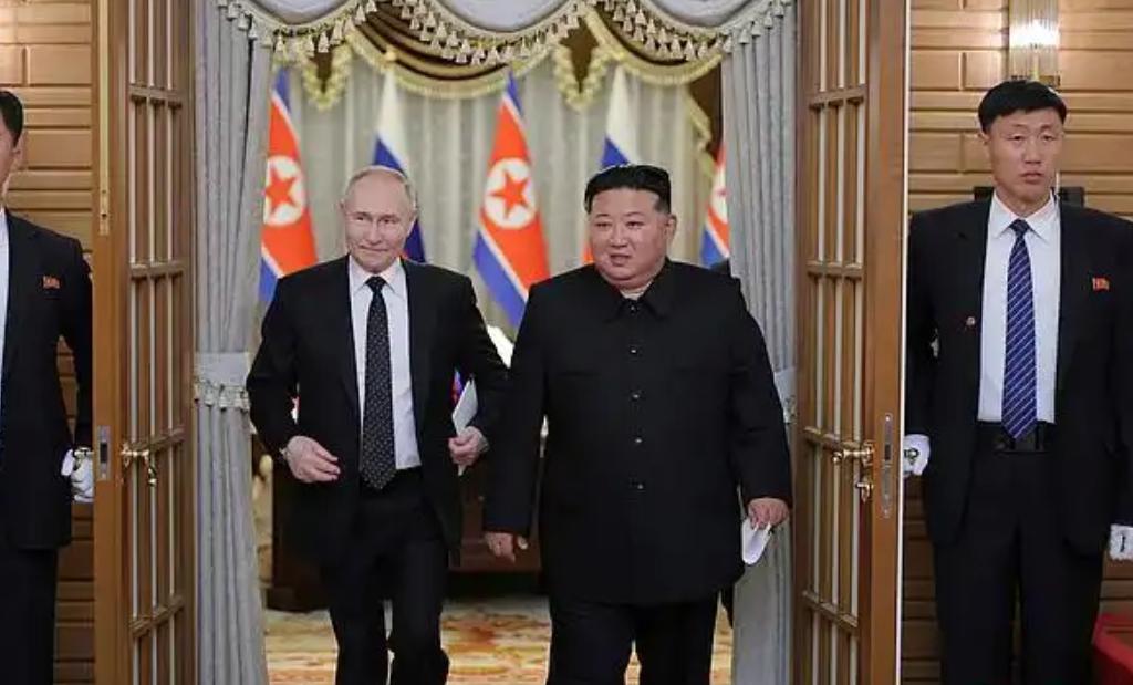 9月3日的阅兵，英国、法国、德国、加拿大、澳大利亚这些西方大国元首，一个都没来！