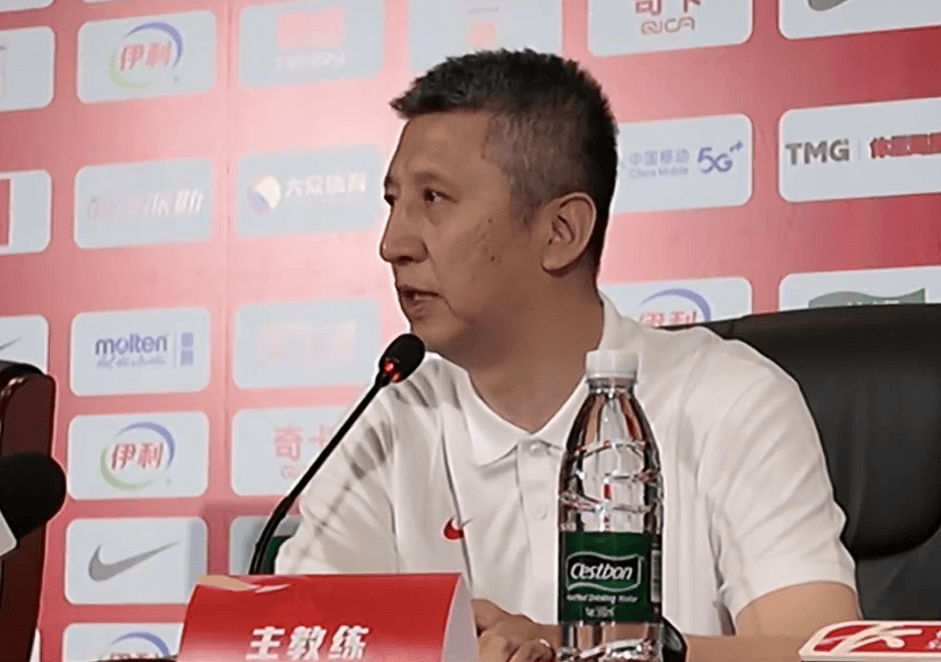 郭士强谈庞峥麟：年轻球员失误能接受，但要在失误中成长