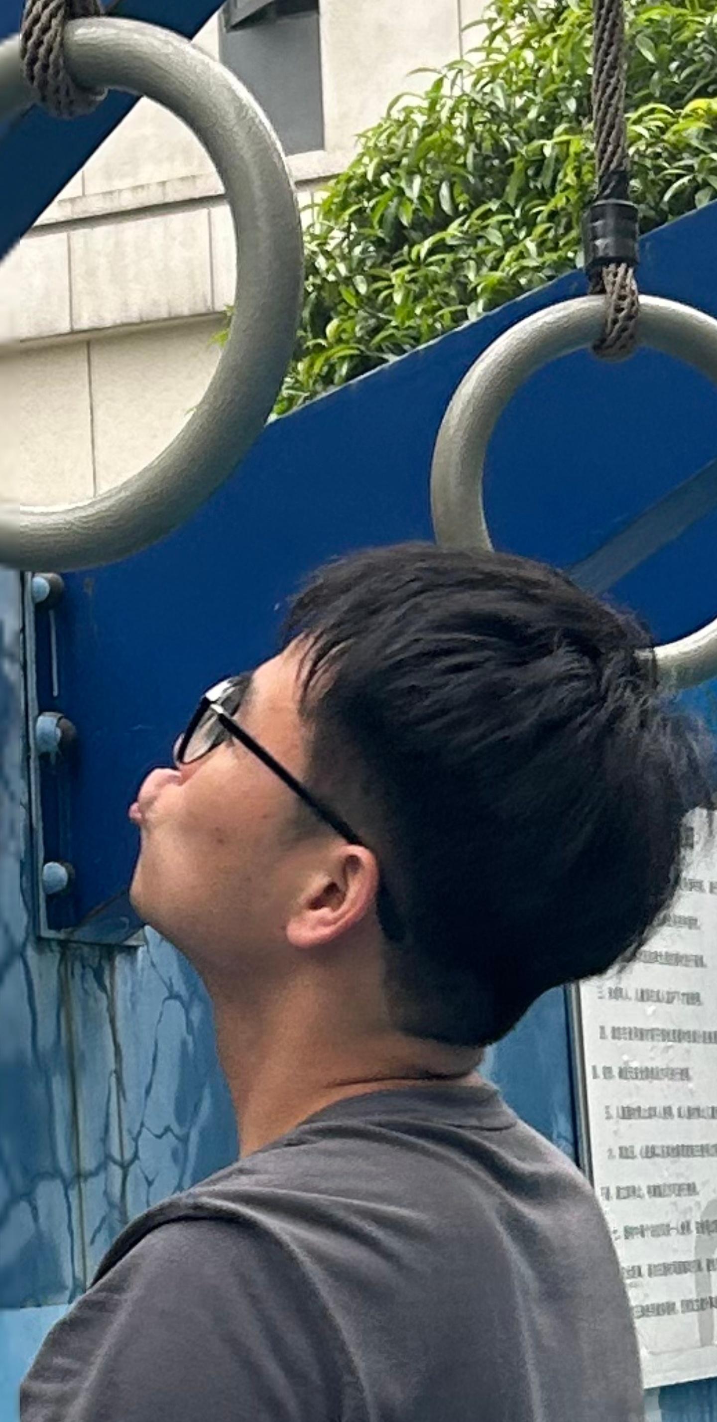 老婆刚刚拍的，哈人… 