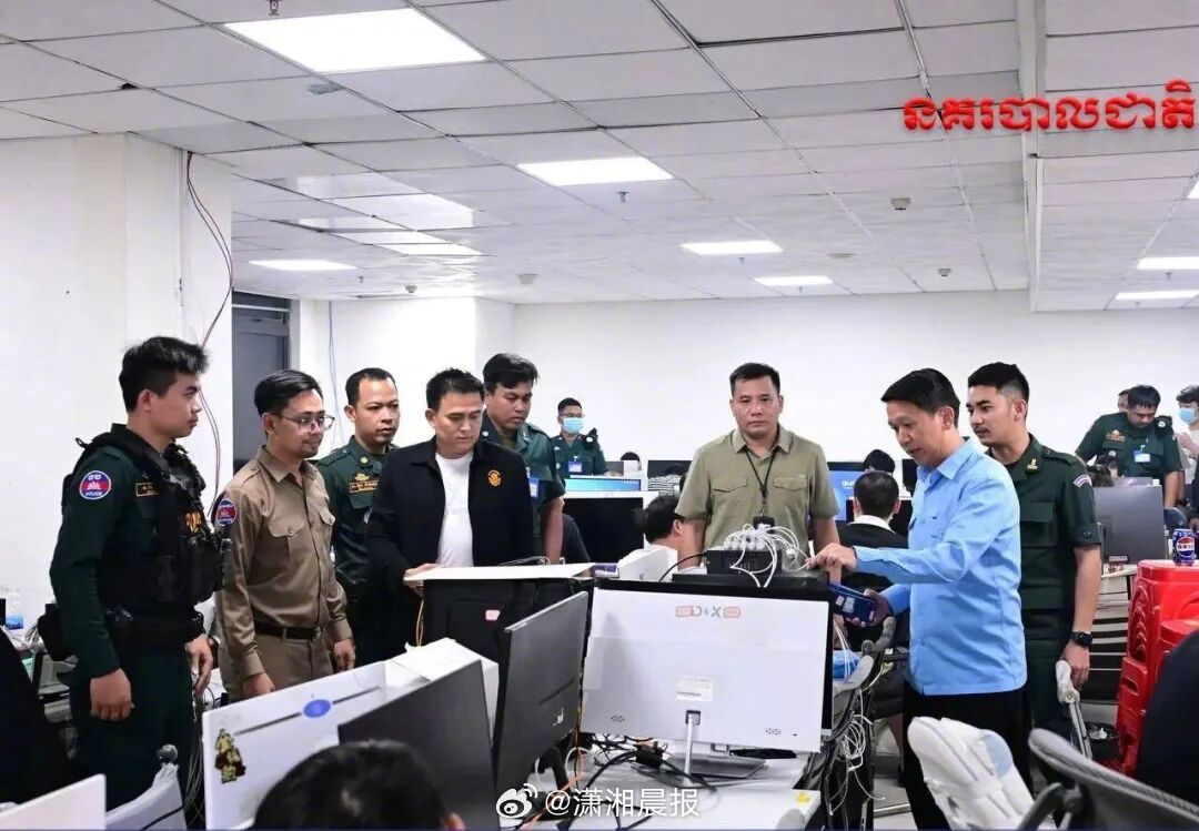 #西港警方捣毁特大电诈窝点# 2月10日，为严厉打击跨境犯罪、净化社会治安环境，