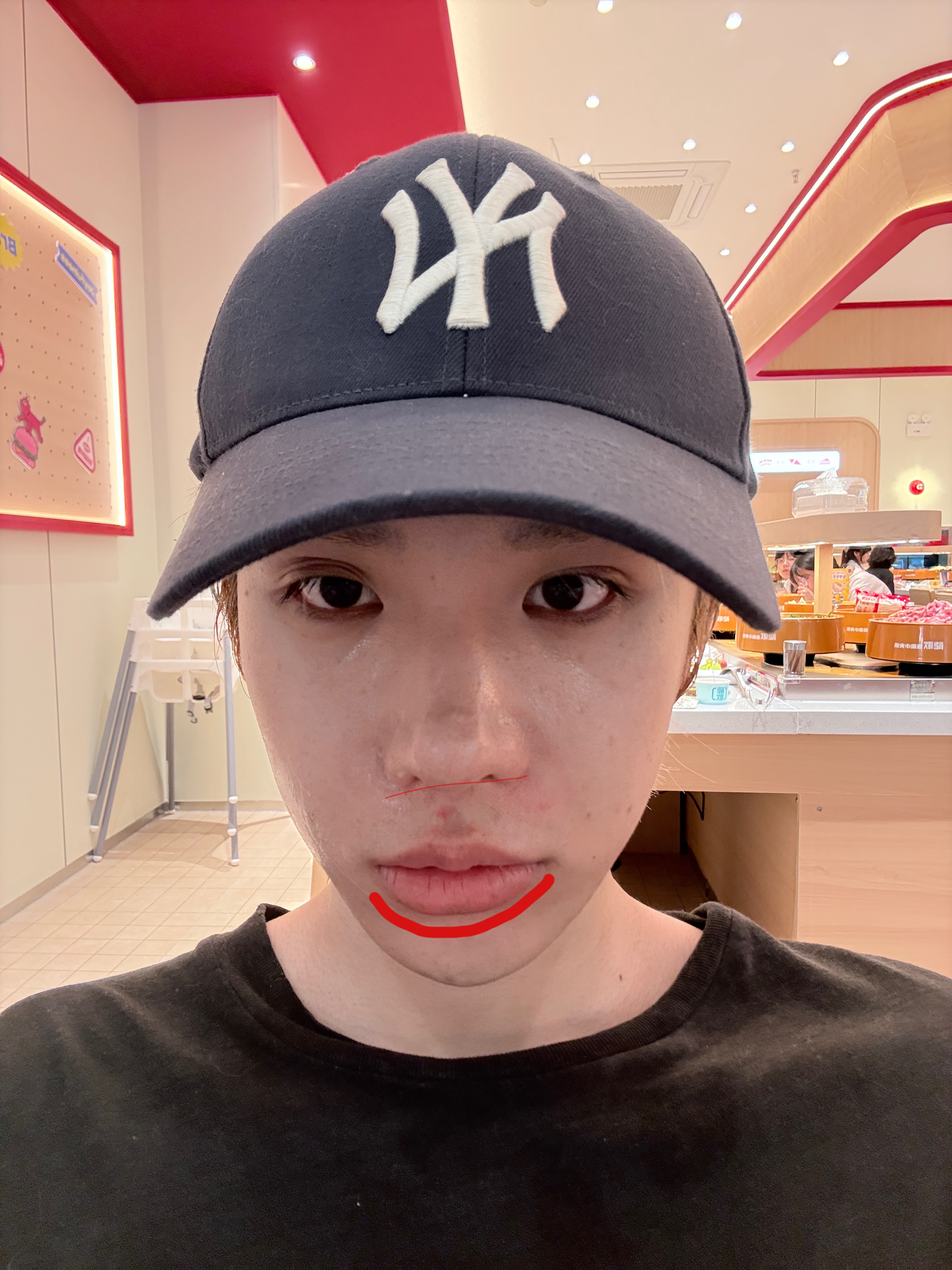 知道我的左右脸有多不对称吗。 