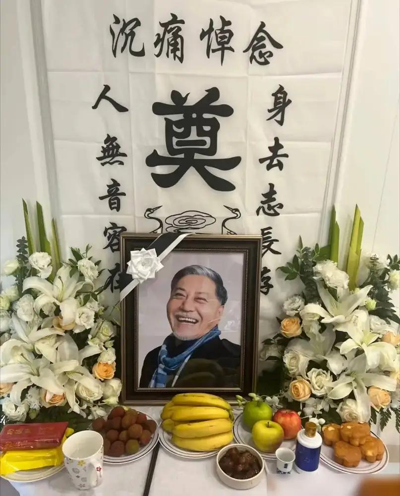 老戏骨牛犇儿子王侃去世，死因曝光，白发人送黑发人，太痛了！
 
7月18日上海传