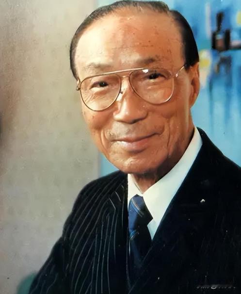 2014年，邵逸夫去世，意外的是，原配的四个儿女无人愿意接手200亿遗产。3年后