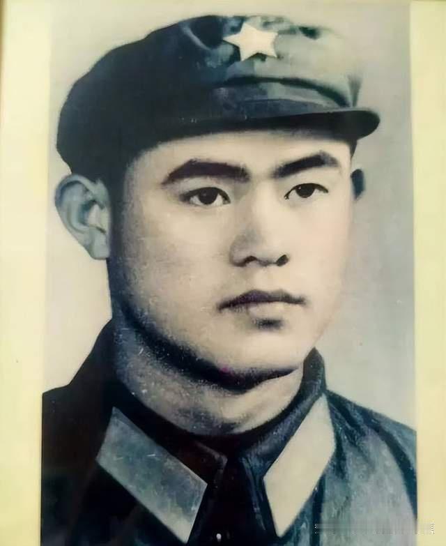 看完徐湖平这份履历，我手里的茶都凉了。

初中毕业，当过兵，做过印刷工人，然后摇