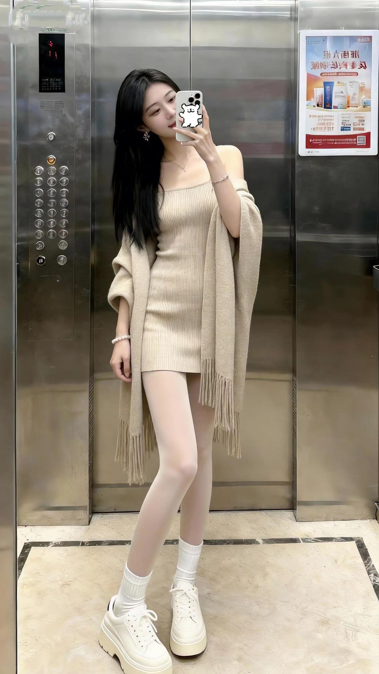 甜妹穿搭 甜系女孩已上线 温柔甜美 电梯拍照姿势 大长腿