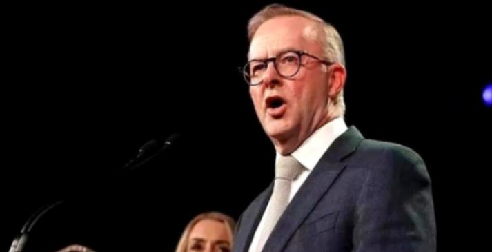 澳大利亚这变脸的速度，真是精彩！前脚刚要把达尔文港强行收归国有，后脚一封解约信就