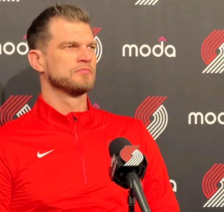 明白了，斯普利特就是让杨瀚森替自己背锅的

杨瀚森刚被下放到发展联盟，打了一场比