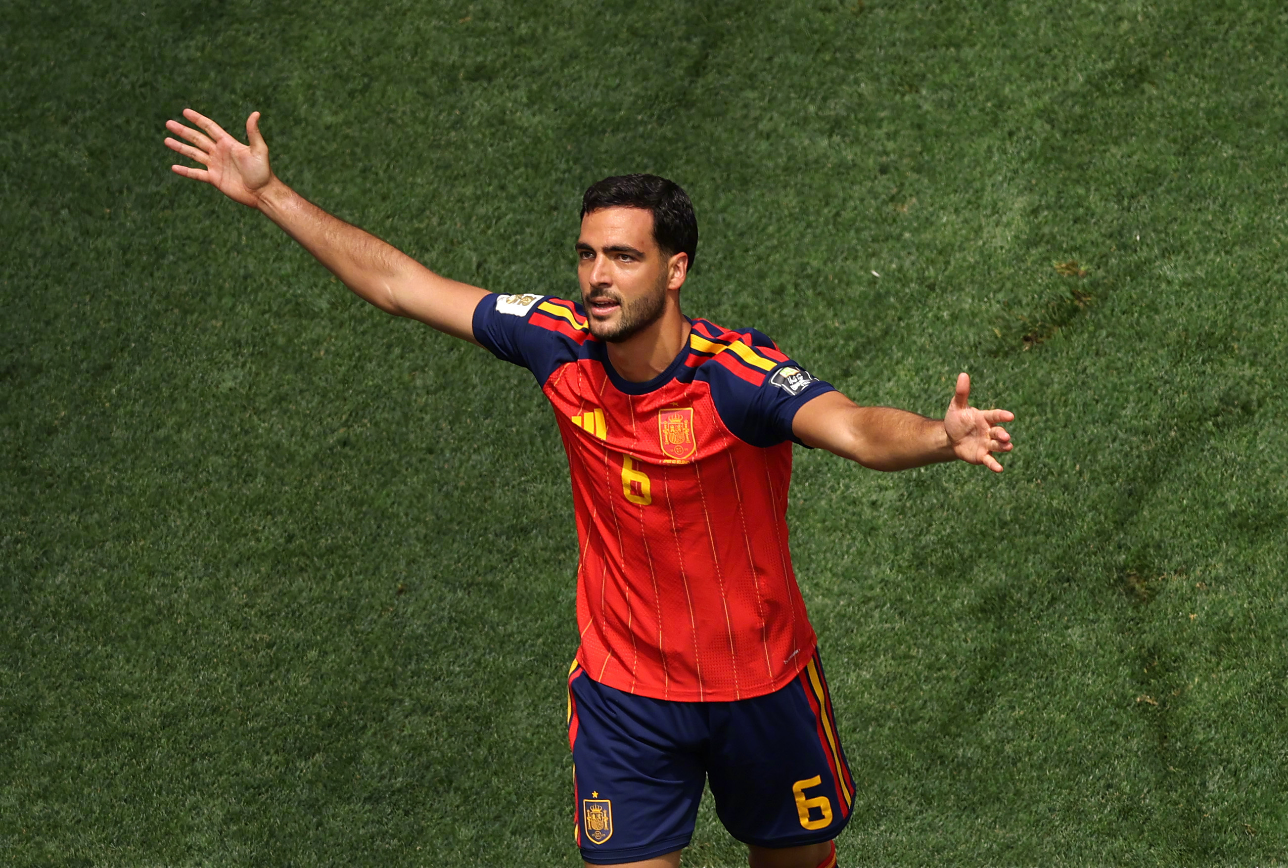 “梅超锋”的含金量梅里诺迄今为止代表西班牙在大赛打进3球：⚽️119' 绝杀德国