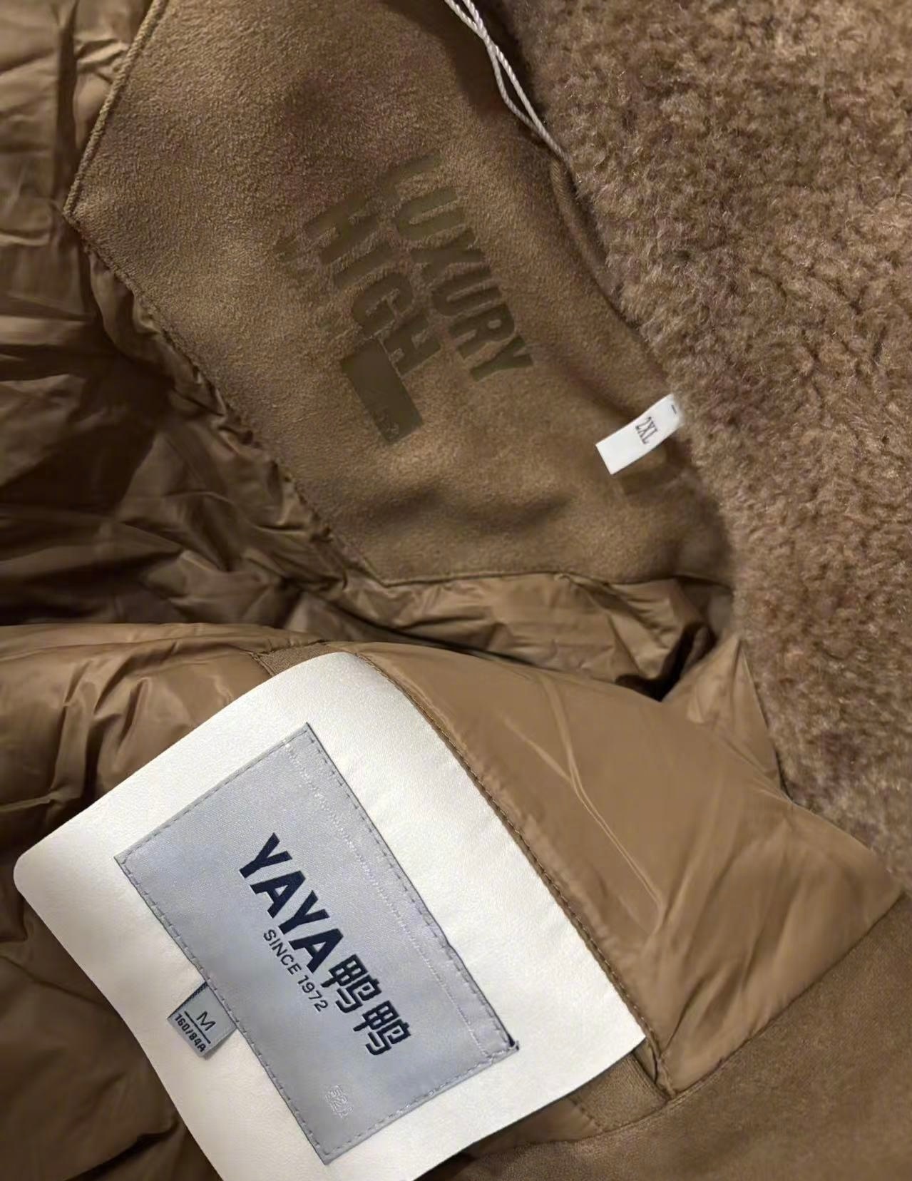 鸭鸭羽绒服回应衣服双标双码鸭鸭羽绒服前些年被贴牌搞的质量参差不齐，这些年口碑还稍