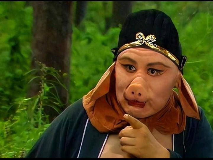 本是上界一小仙，
因犯天条贬凡间，
问我当年何职位，
………？

上联：月宫嫦娥