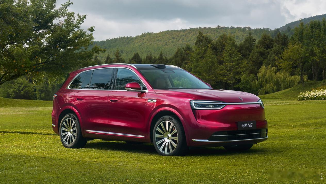 如果说这届北京车展有哪家品牌最“省话”，那问界大概率排得上号。没有太多铺垫，也不