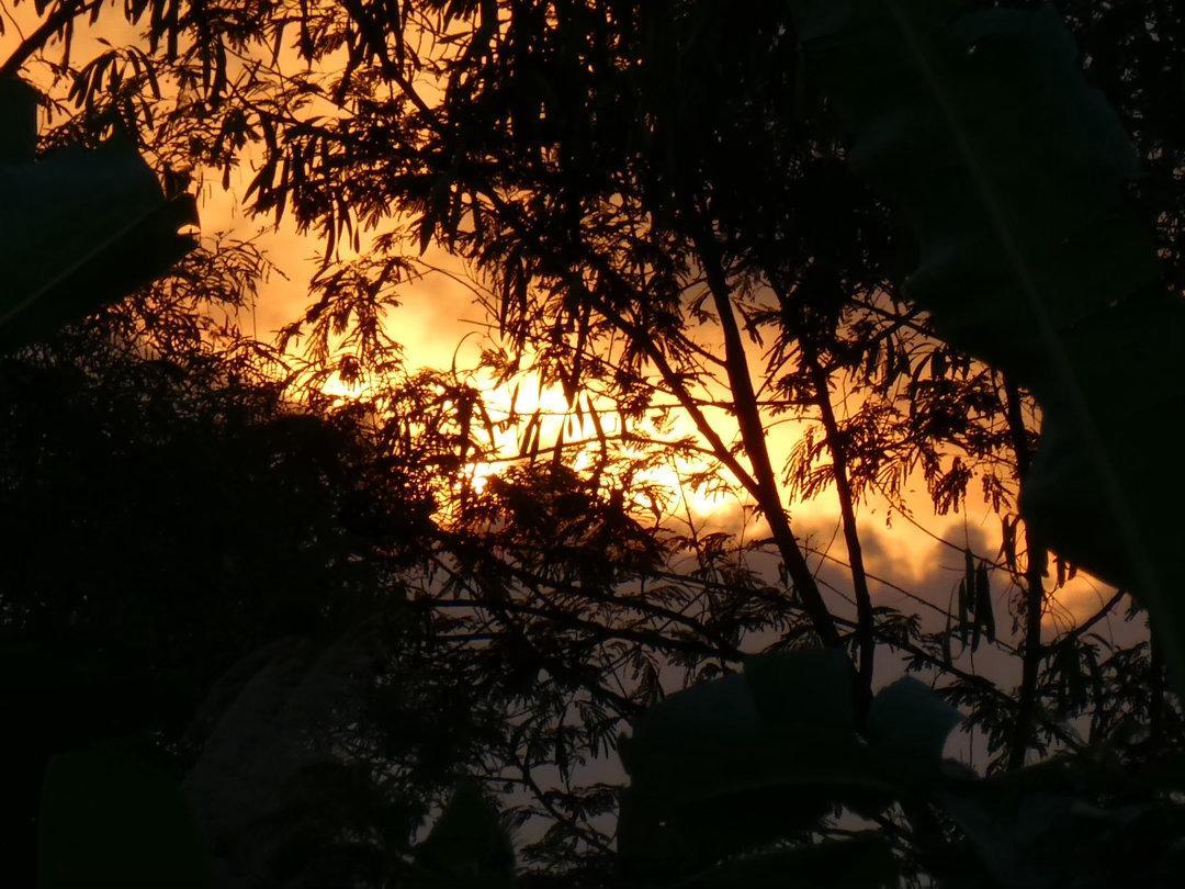 献上每一天浪漫的日落时光，关于天空的遐想晚霞夕阳日落 松下ZS99 广州·猪肠仔