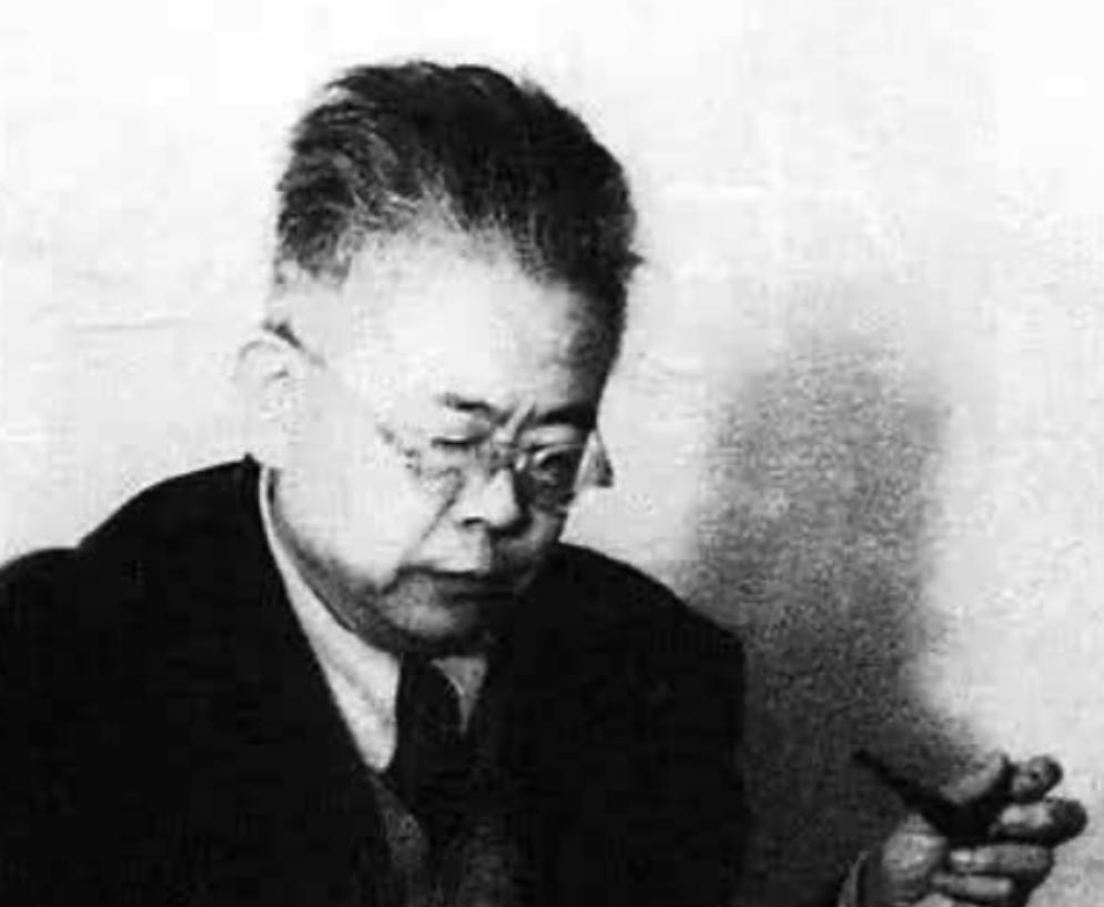苏联最鼎盛的年代，知识分子排着队给莫斯科唱赞歌，傅斯年偏偏写下一句——"苏联乃是