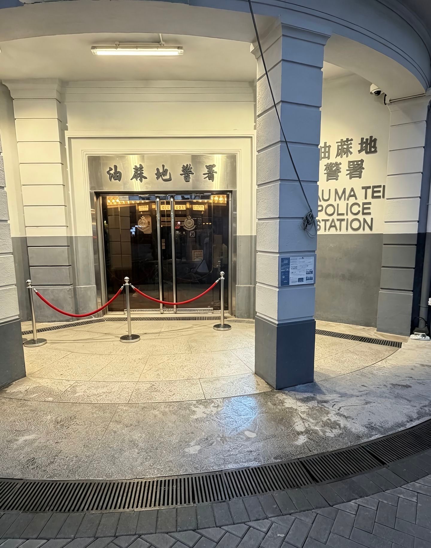 张鹤伦香港打卡。 