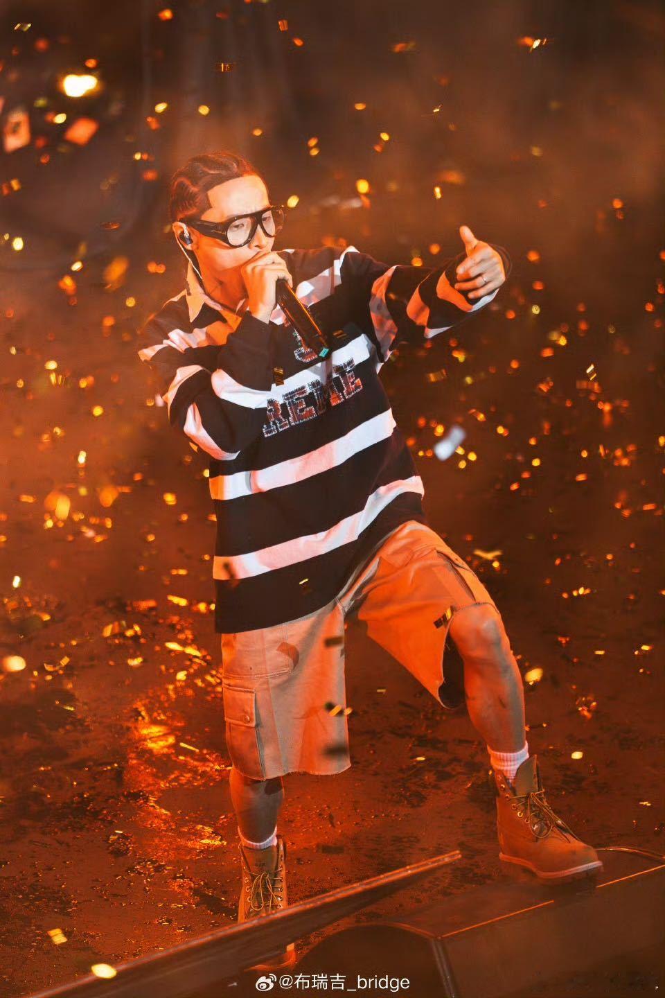 布瑞吉发长文布瑞吉说中文说唱你小看我了布瑞吉发长文感慨十年，有高峰也有沉淀却不认