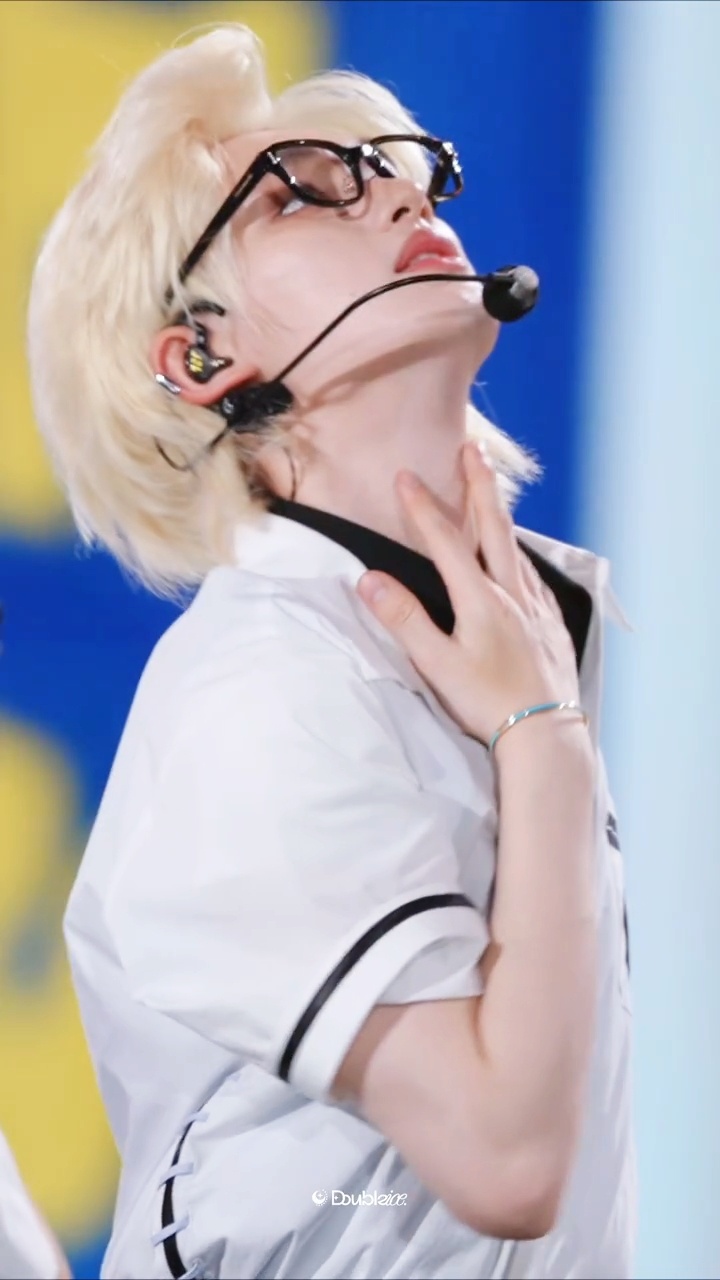 老师今晚上课还是在丽思卡尔顿吗🥺 